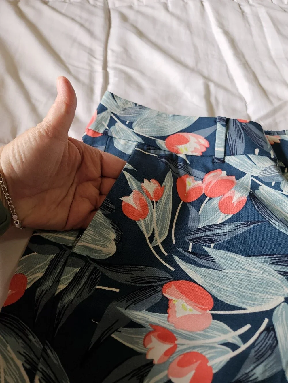 Ann Taylor Factory Tropical Floral Chino Shorts  - Size 12